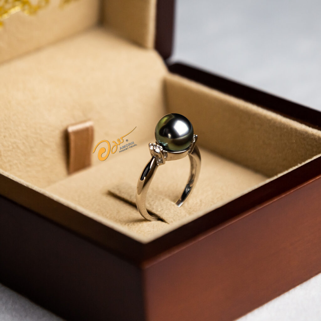 Black seawater pearl ring at Amorn Phuket Pearl